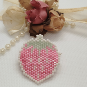 broche perle